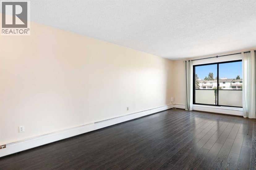 2301, 3115 51 Street SW — photo 10 of 36