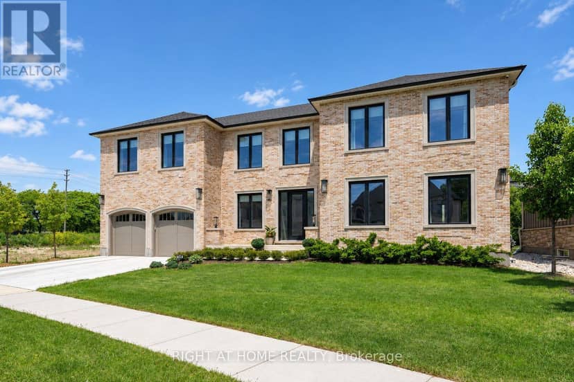 372 Manhattan Drive, London South, photo 2