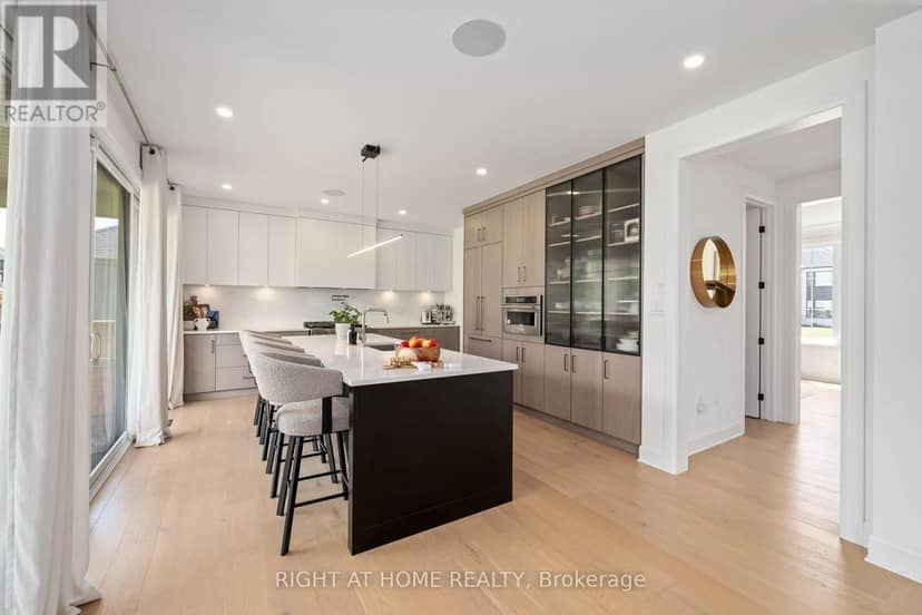 372 Manhattan Drive, London South, photo 7