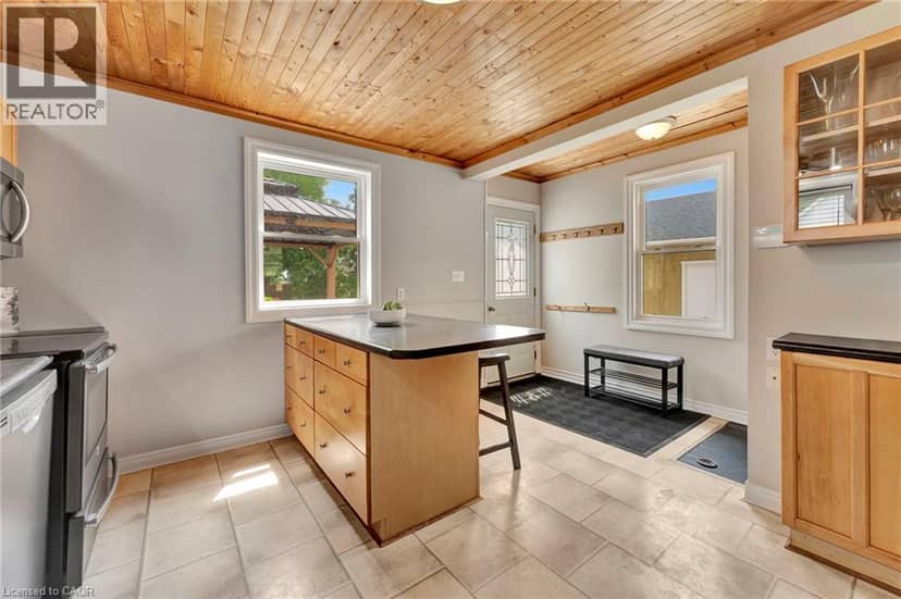 123 BLANDFORD Street — photo 12 of 40