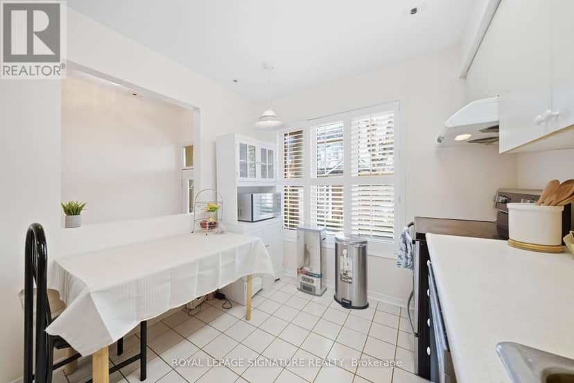 552 - 83 Mondeo Drive — photo 10 of 31