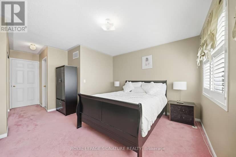 552 - 83 Mondeo Drive — photo 15 of 31
