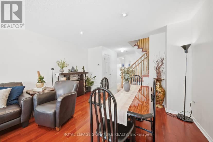 552 - 83 Mondeo Drive — photo 6 of 31