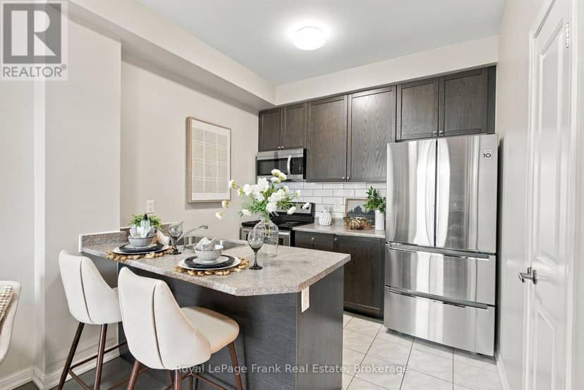 405 - 84 Aspen Springs Drive, Clarington, photo 6