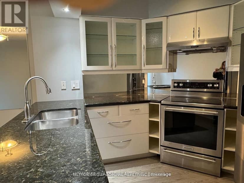 905 - 909 Bay Street, Toronto, photo 3