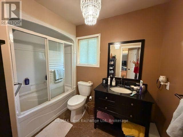 115 Victoria Street W — photo 10 of 30
