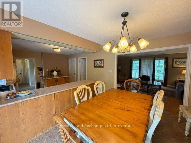115 Victoria Street W, North Huron, photo 7