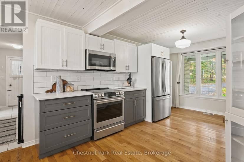 26 Helen Street — photo 13 of 40