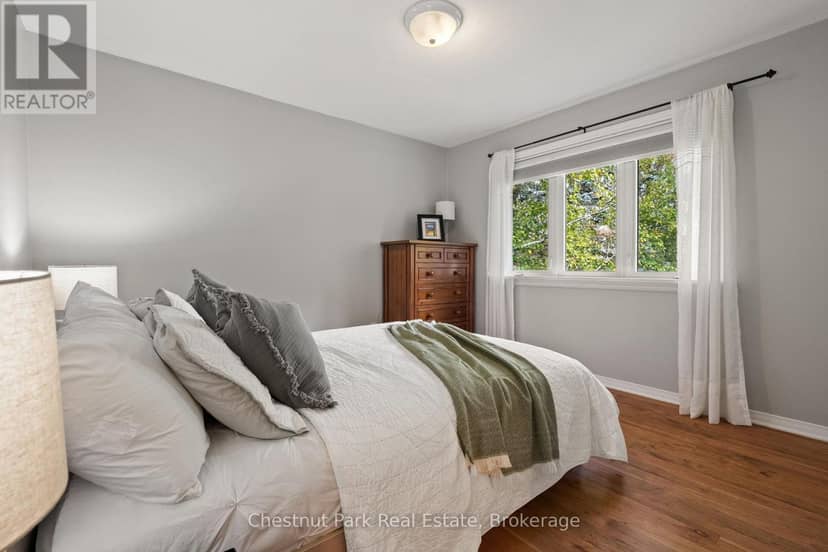 26 Helen Street — photo 21 of 40