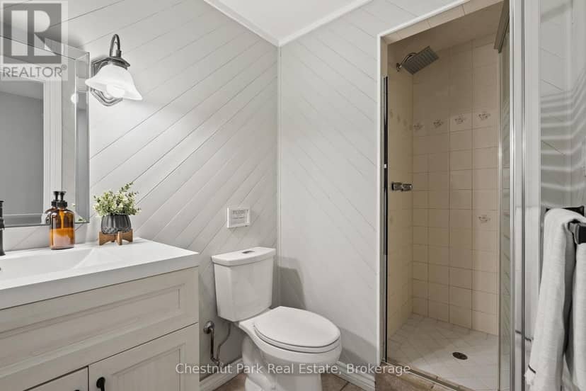 26 Helen Street — photo 32 of 40