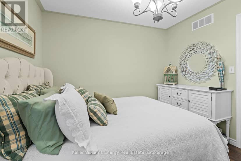 18 Applewood Drive — photo 16 of 40