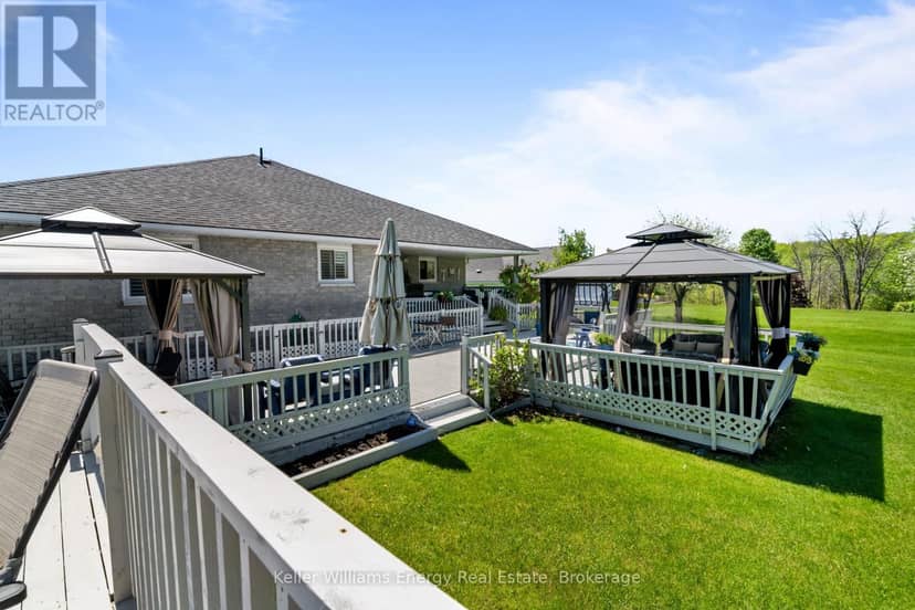 18 Applewood Drive — photo 35 of 40
