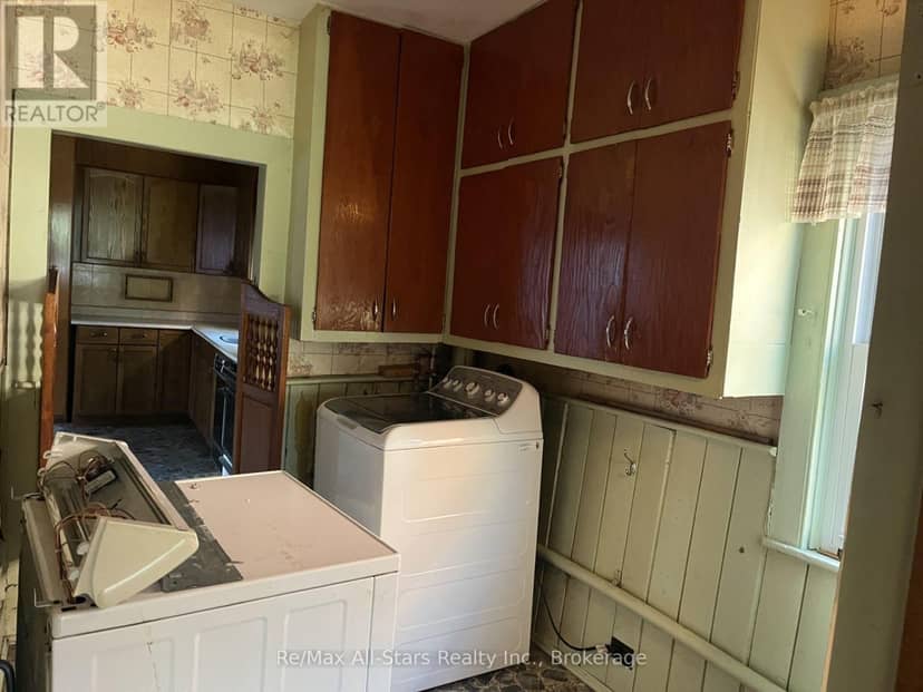 485 Mark Street — photo 16 of 20