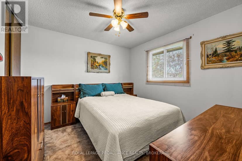 956 Kenshaw Street — photo 15 of 40