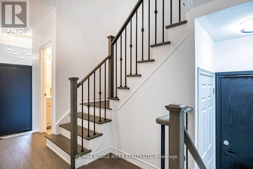 10 Moses Crescent — photo 36 of 40