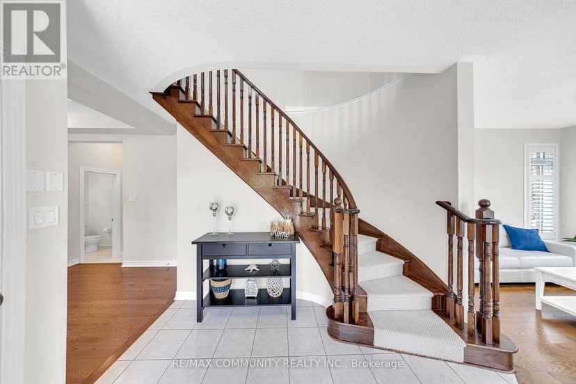 58 Garrardview Street, Ajax, photo 3