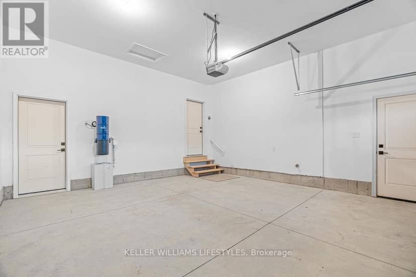 108 Leneve Street — photo 38 of 40