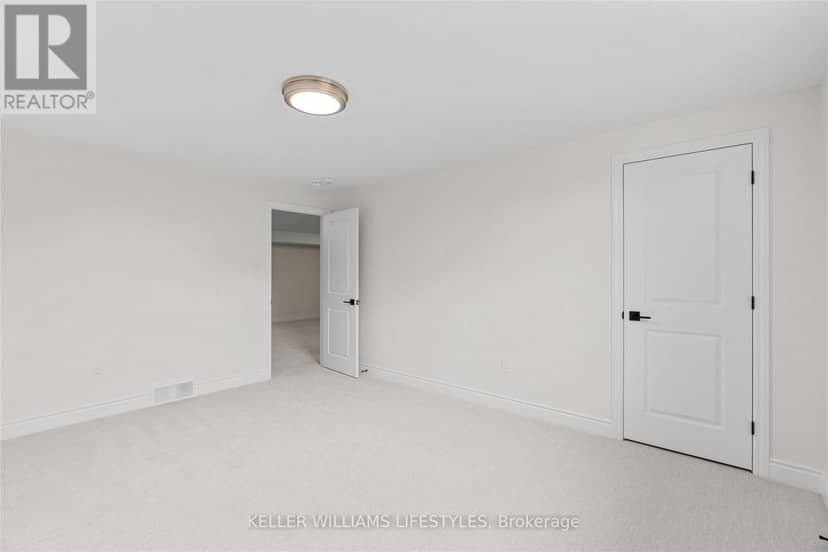 110 Leneve Street — photo 34 of 40