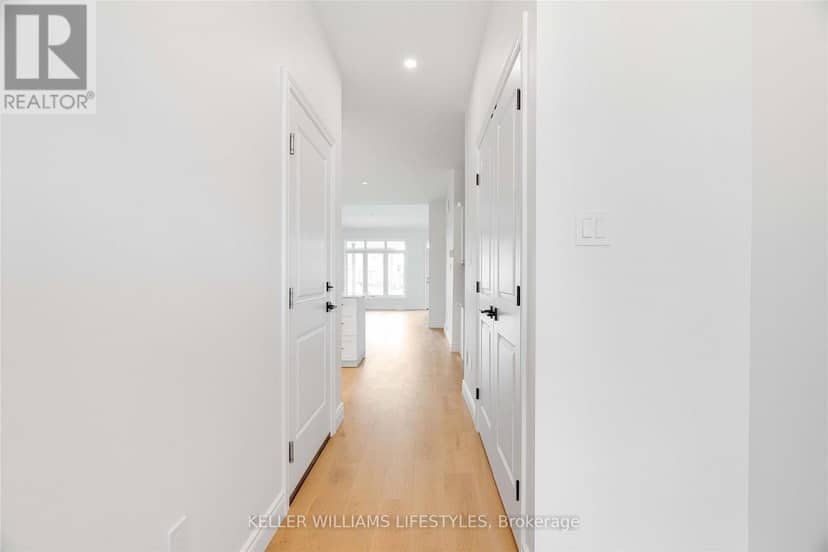 110 Leneve Street, Lambton Shores, photo 7