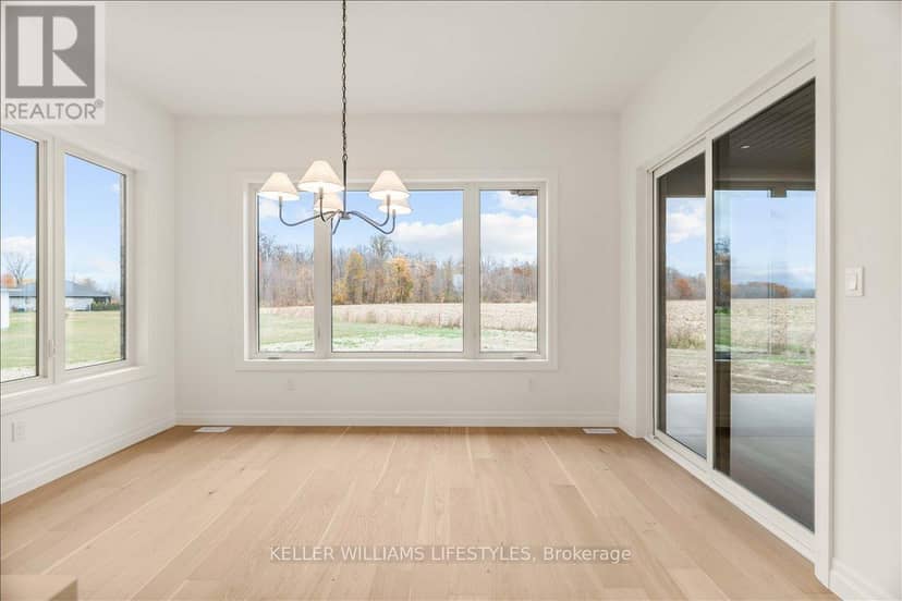 126 Fraser Crescent — photo 18 of 40