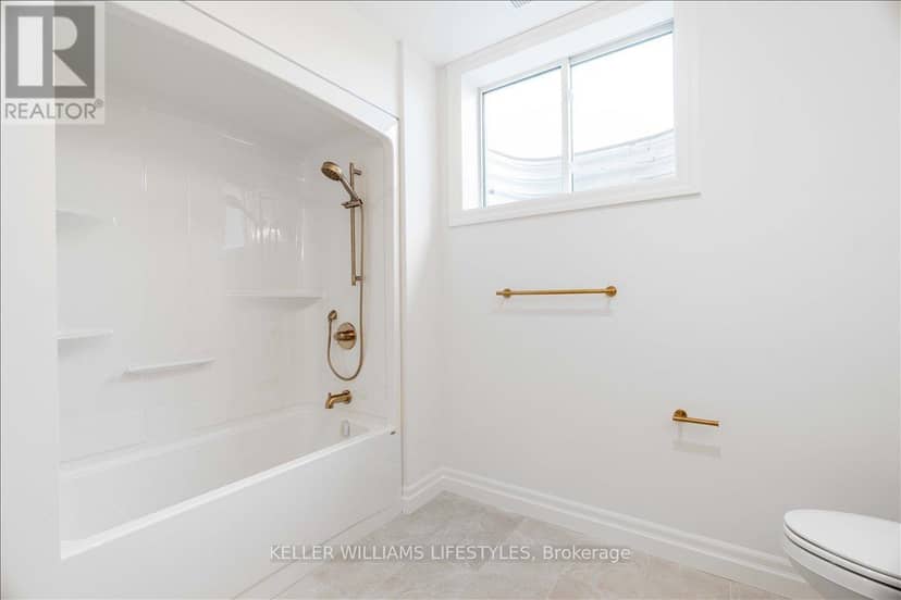126 Fraser Crescent — photo 38 of 40
