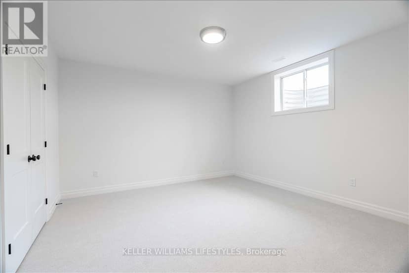 126 Fraser Crescent — photo 40 of 40