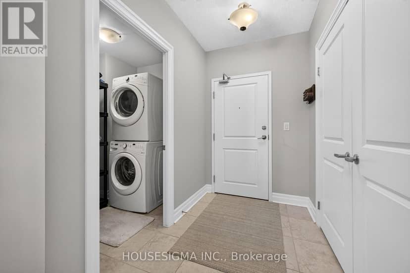 903 - 240 Villagewalk Boulevard, London North, photo 6