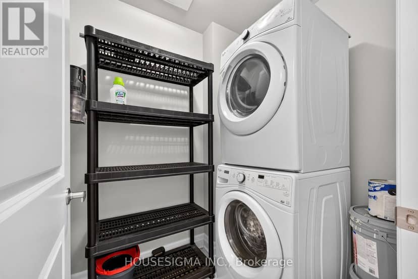 903 - 240 Villagewalk Boulevard, London North, photo 7