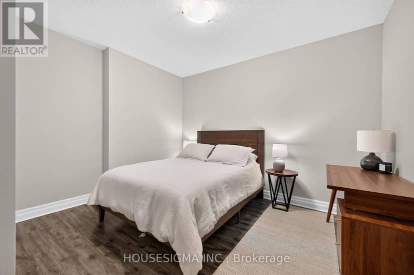903 - 240 Villagewalk Boulevard, London North, photo 8