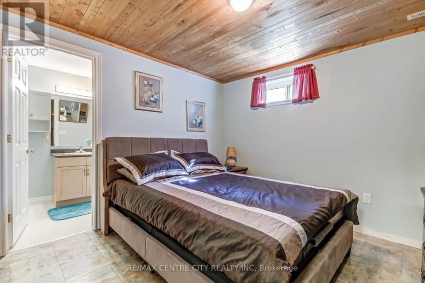 22 Harrington Crescent — photo 23 of 30