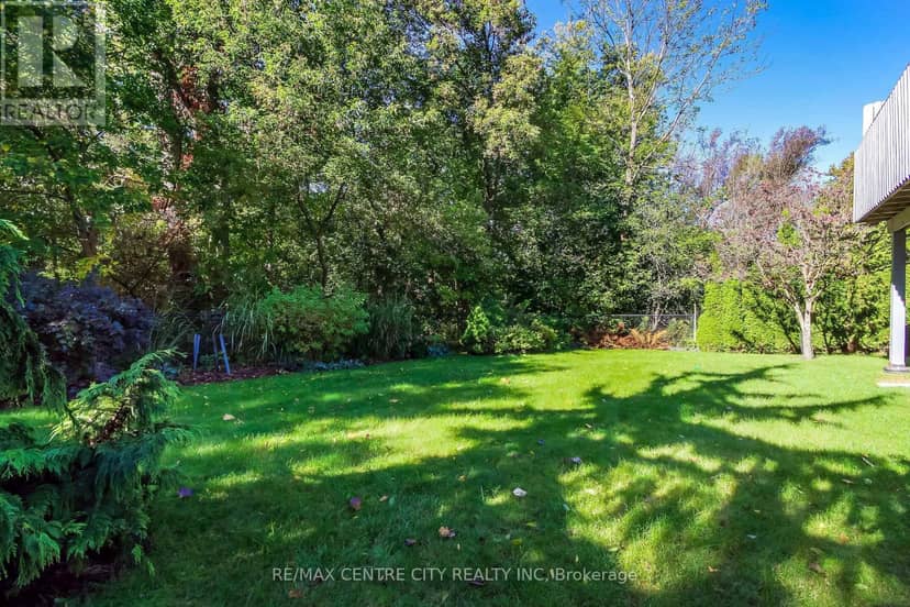 22 Harrington Crescent — photo 25 of 30
