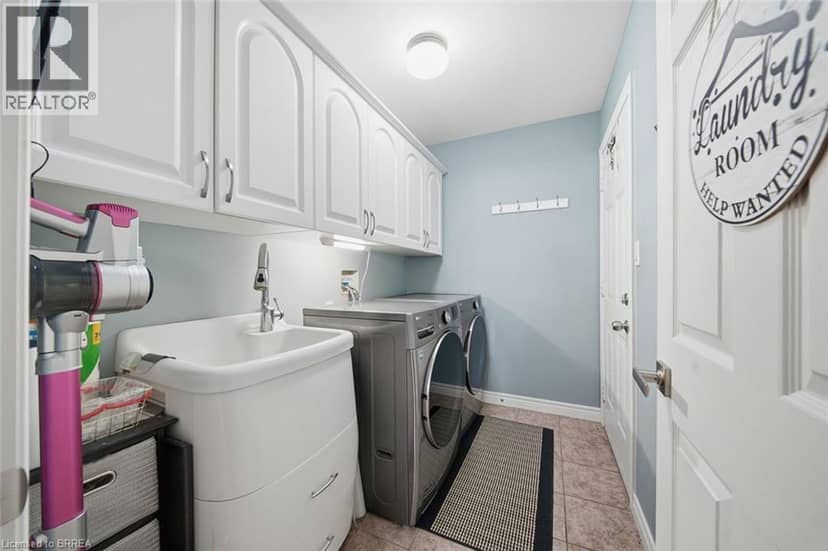 633 PARK Road N Unit# 8 — photo 17 of 32
