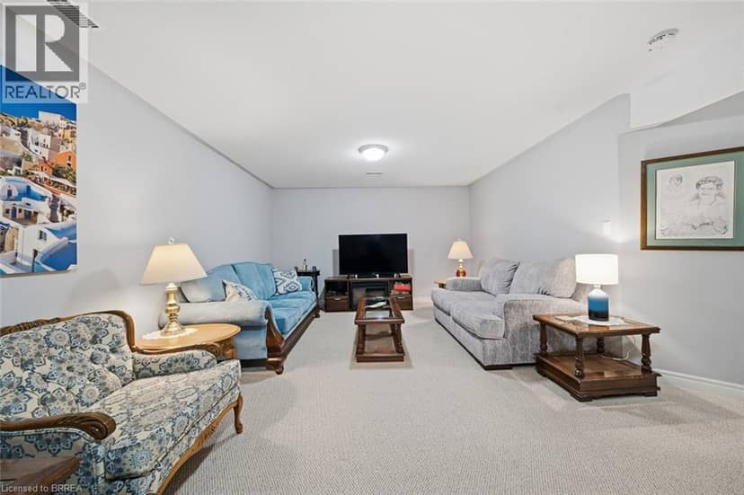 633 PARK Road N Unit# 8 — photo 19 of 32