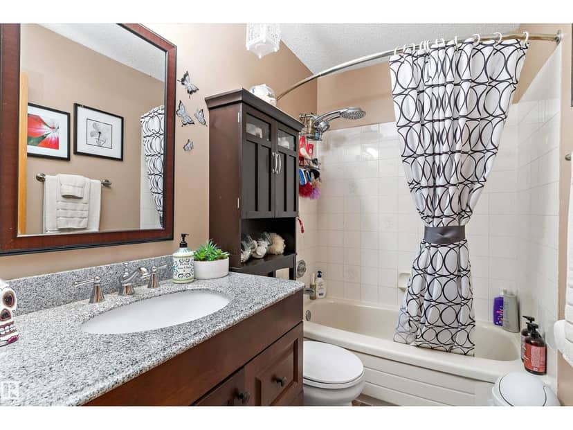 210 West Liberty CR — photo 10 of 31