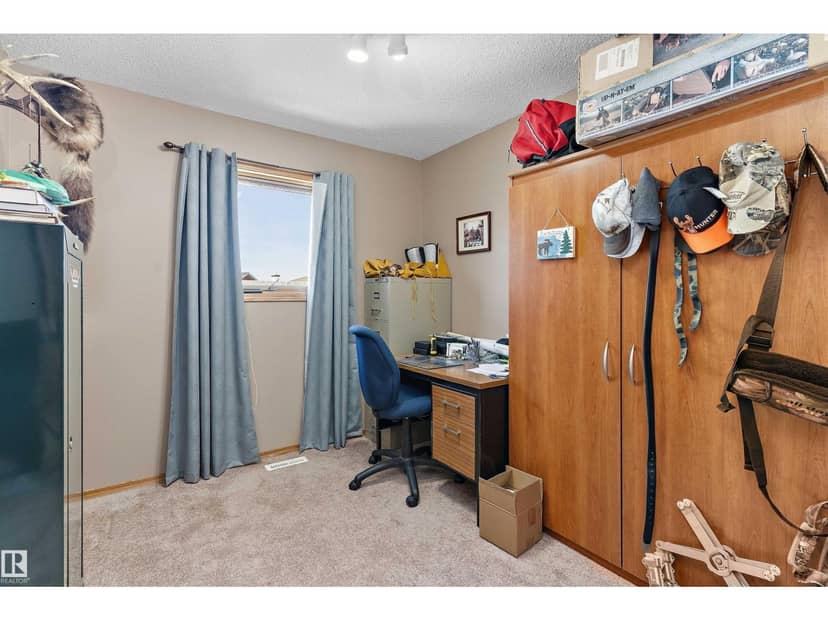 210 West Liberty CR — photo 15 of 31