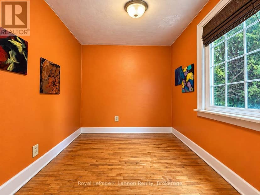 362 McKellar Street N — photo 17 of 37