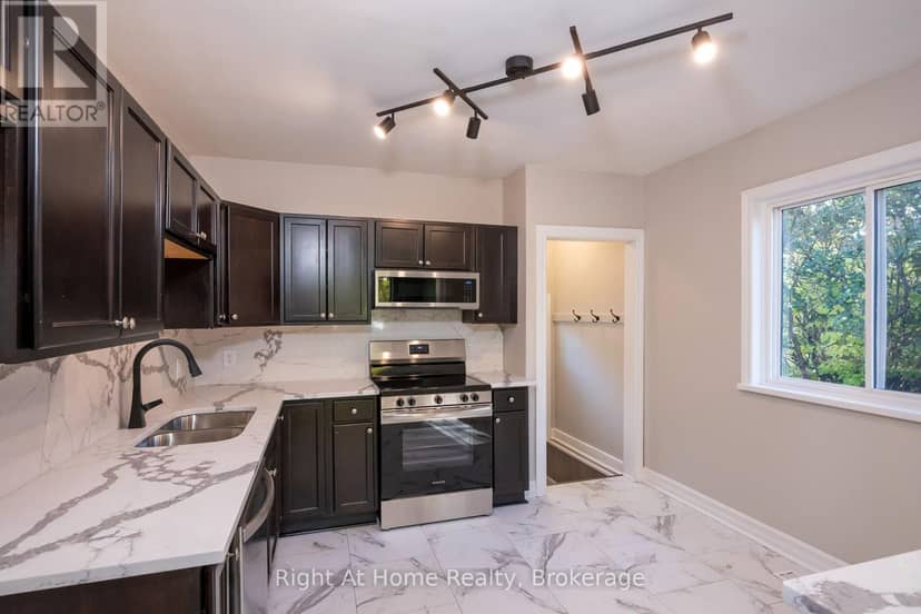 163 McKibbin Street — photo 17 of 40
