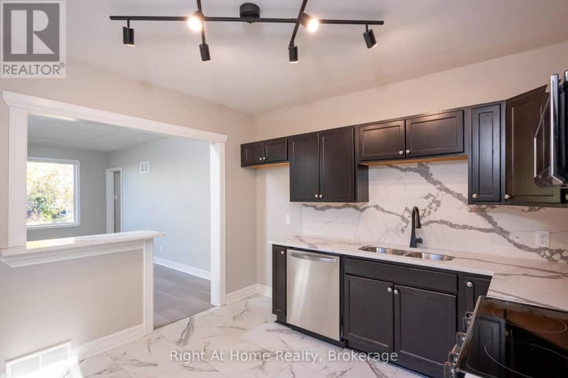 163 McKibbin Street — photo 19 of 40