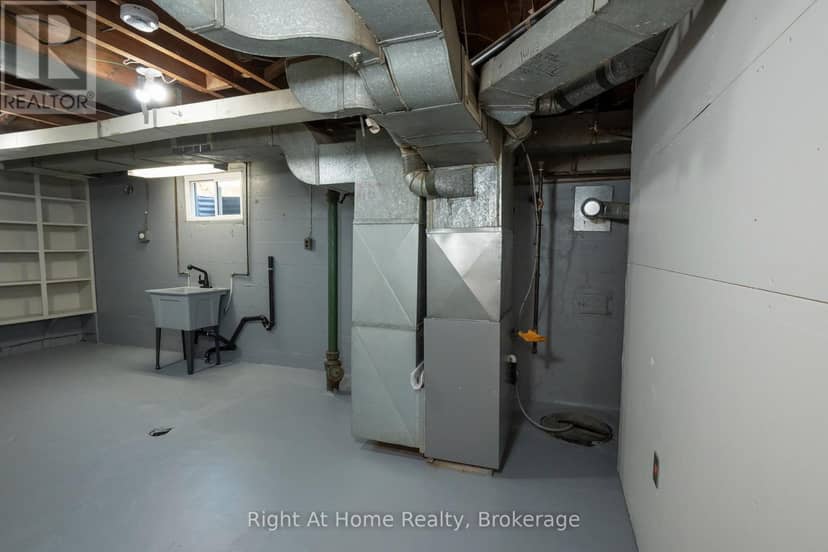 163 McKibbin Street — photo 37 of 40