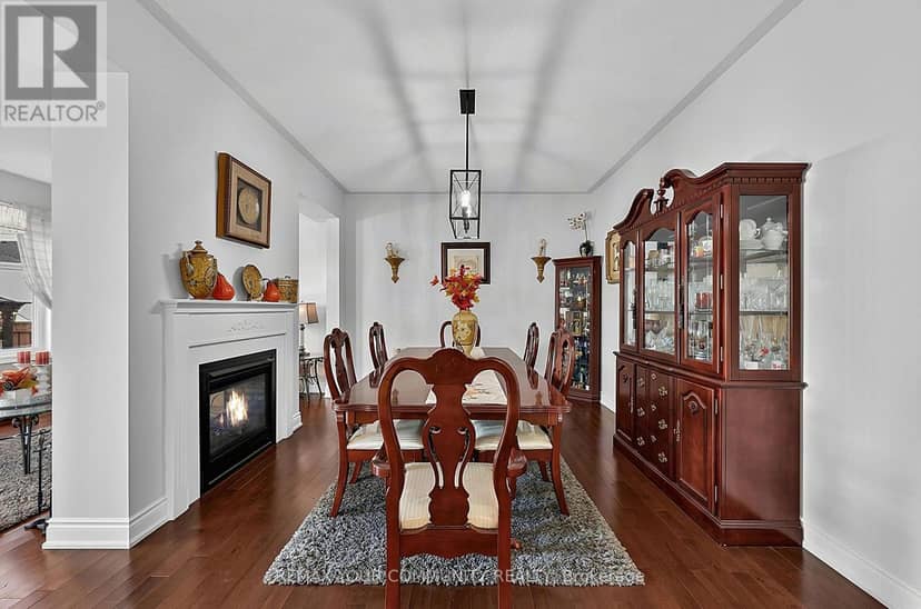 161 Richardson Crescent — photo 11 of 40