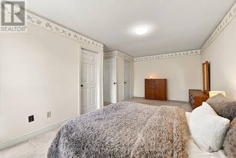 8 Mallory Avenue — photo 21 of 40