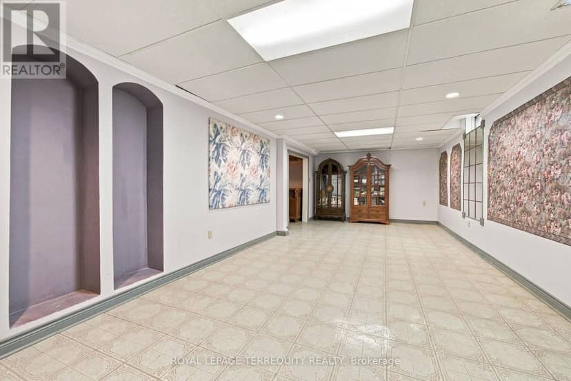 8 Mallory Avenue — photo 36 of 40