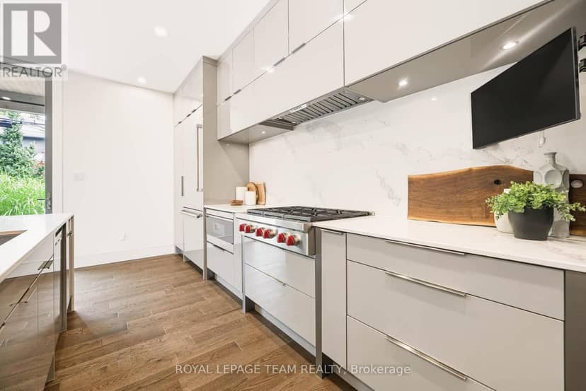 521 Westminster Avenue — photo 16 of 40