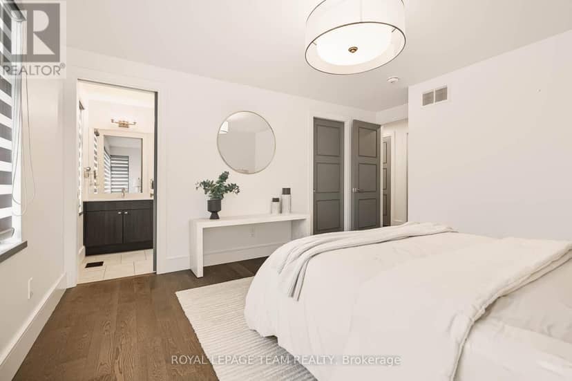 521 Westminster Avenue — photo 36 of 40