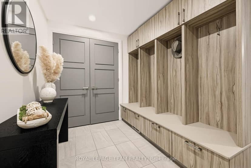 521 Westminster Avenue — photo 6 of 40
