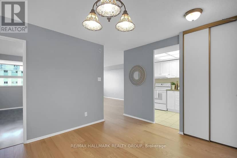 704 - 555 Brittany Drive, Ottawa, photo 6