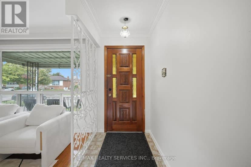 27 Edgemont Drive — photo 12 of 40