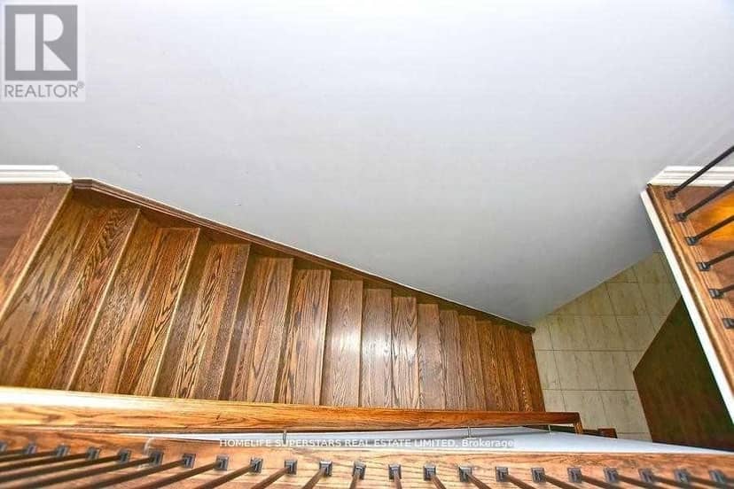 63 Enford Crescent — photo 27 of 37