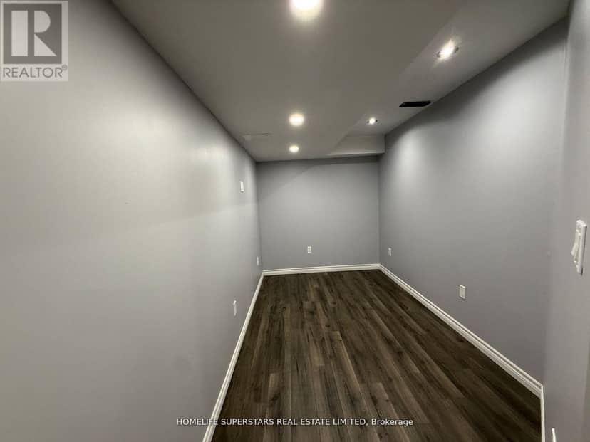 63 Enford Crescent — photo 31 of 37
