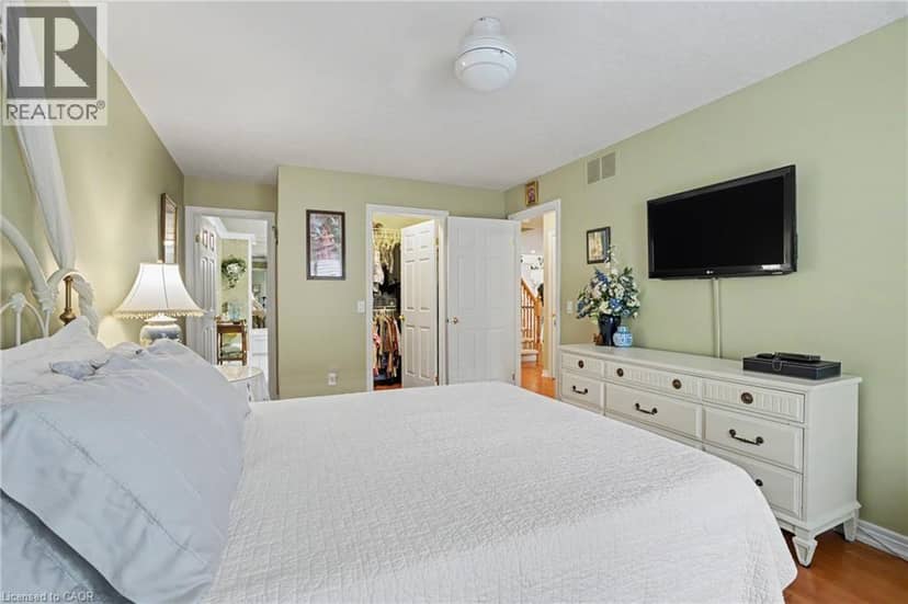 1275 STEPHENSON Drive Unit# 6 — photo 17 of 40